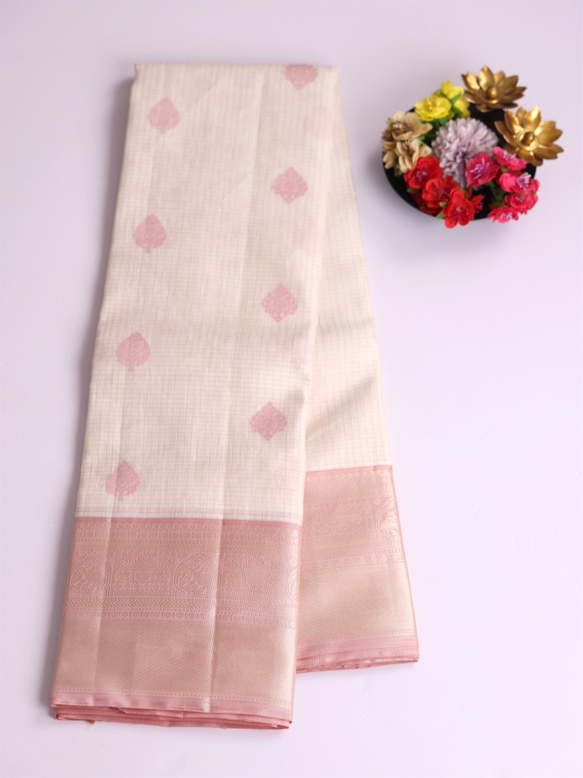 Off- White Checked Kanjeevaram Linen Saree With Dusty Pink Border