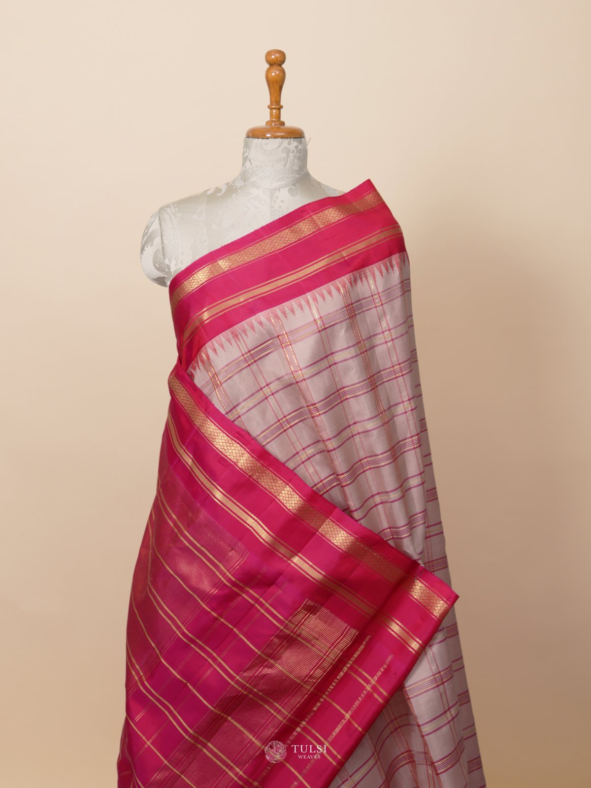 Light Grey Checked Gadwal Rani Pink Border Silk Saree 