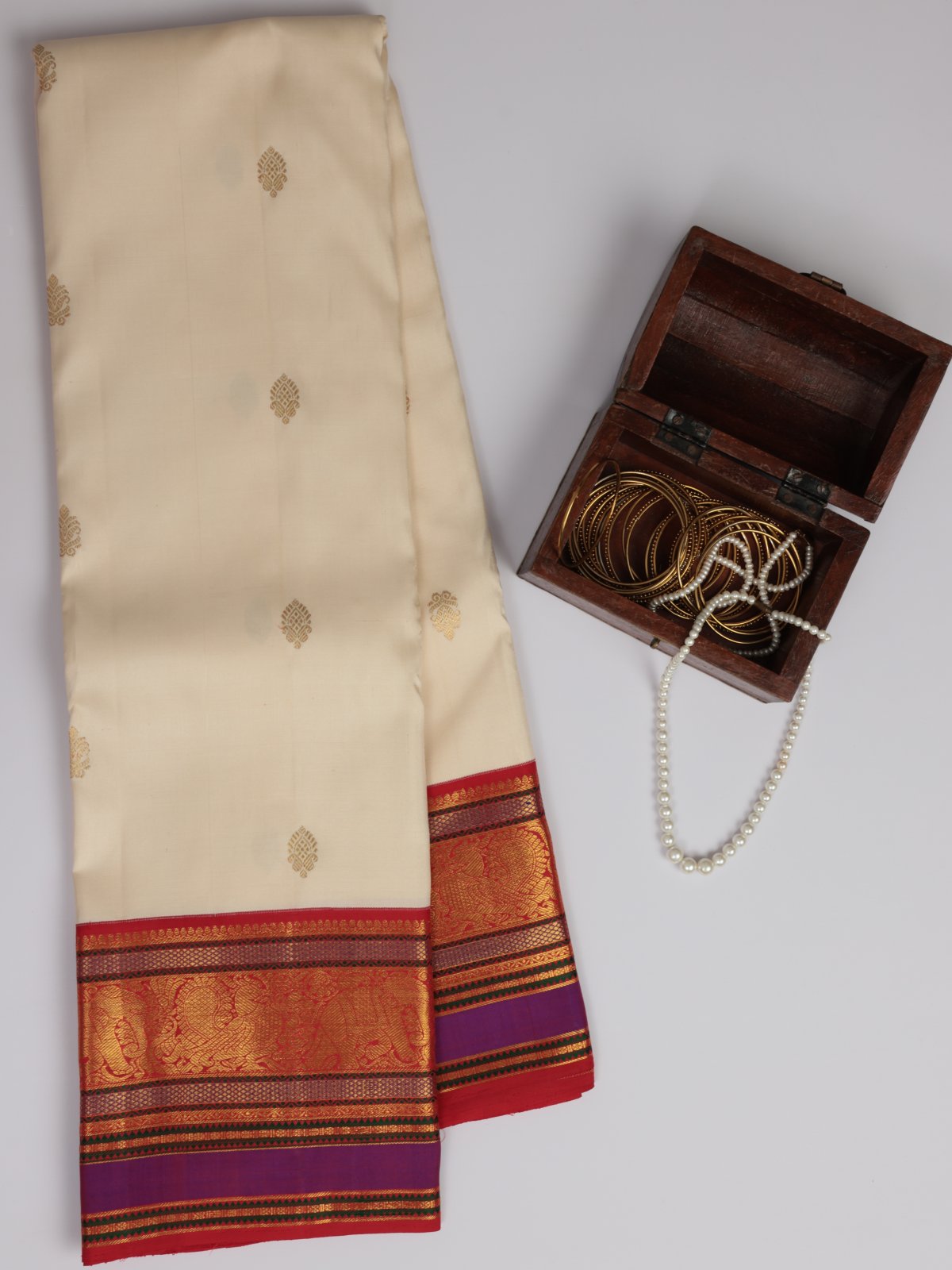 Off White Kanjeevaram Silk Saree With Red Border