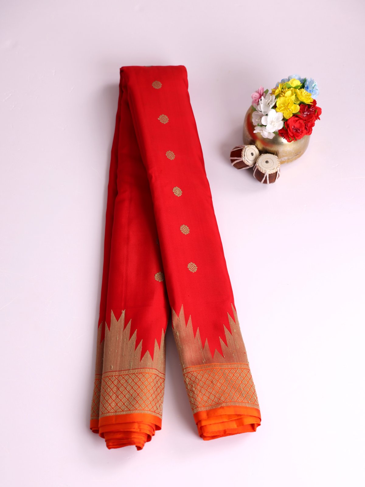 Red Gadwal Silk Saree with Thazhampoo Temple Border