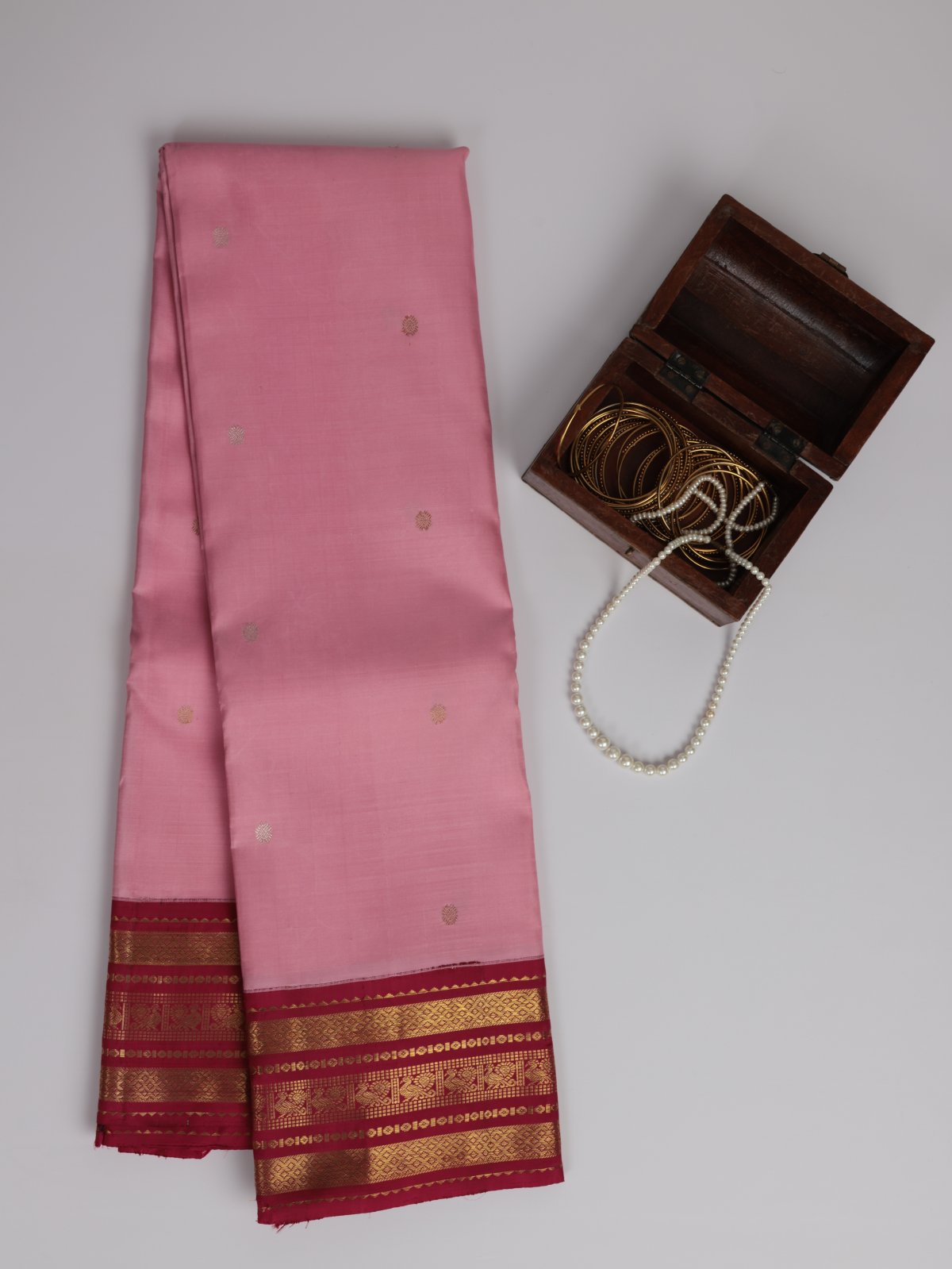 Light Pink Kanjeevaram Silk Saree With Araku Border