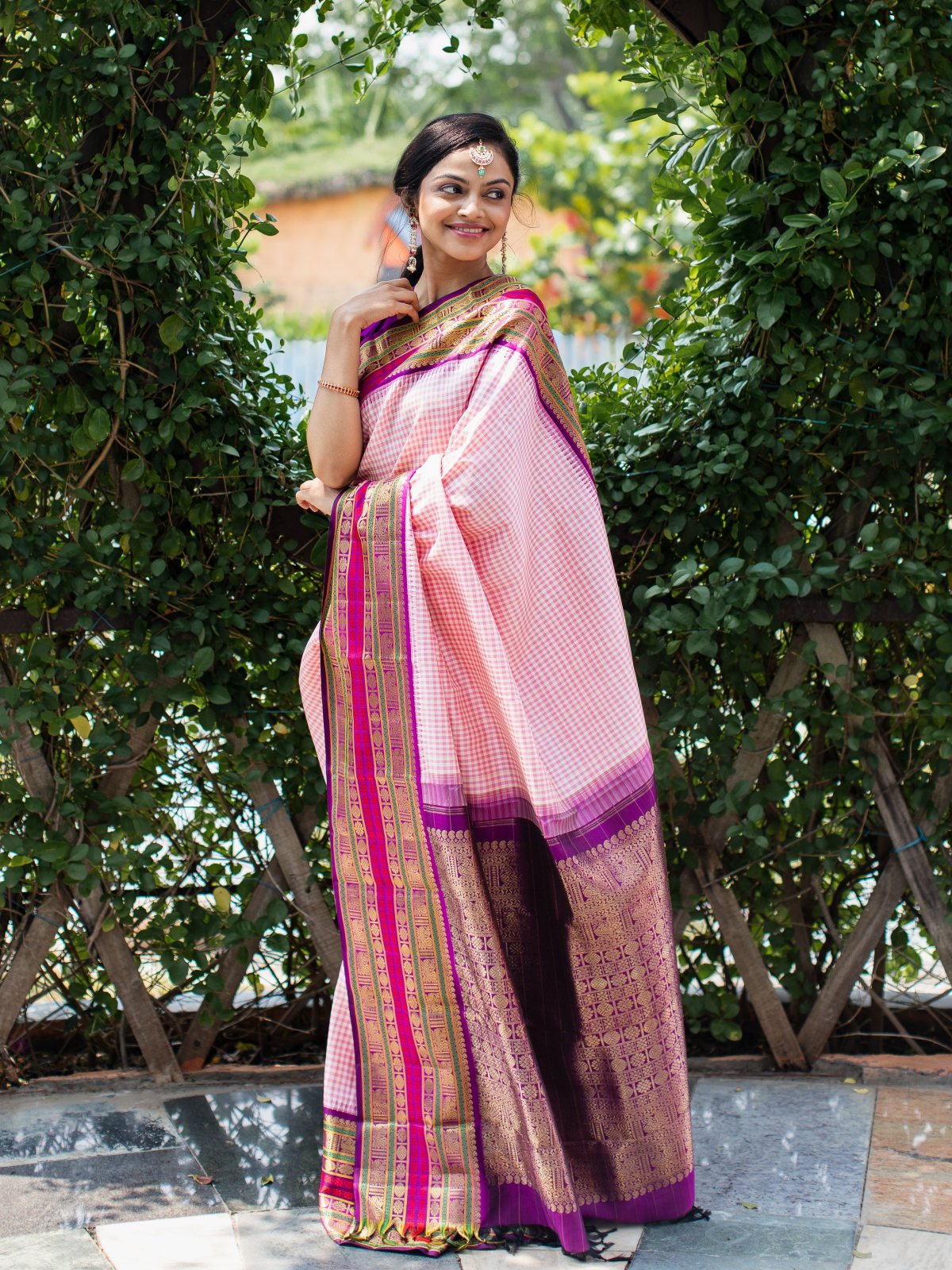 Pink And Purple Saree - Buy Pink And Purple Saree online in India