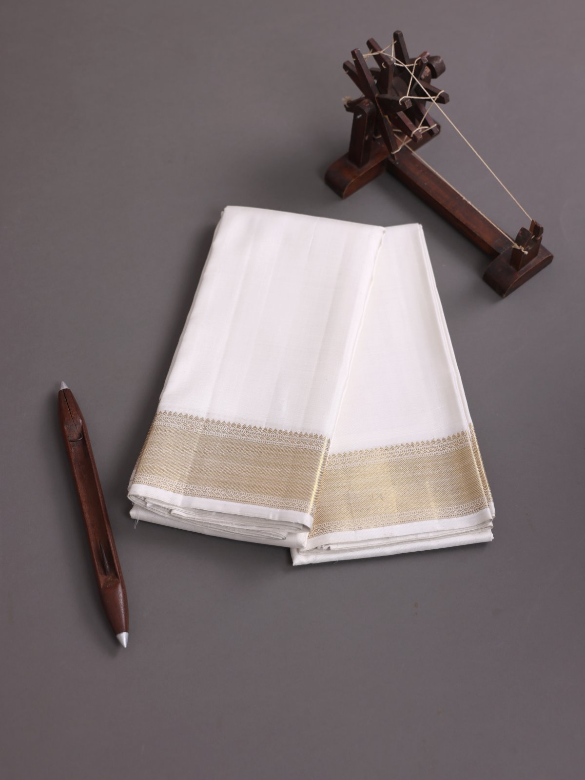 Off White Silk Dhoti And Vasthram With Zari Border