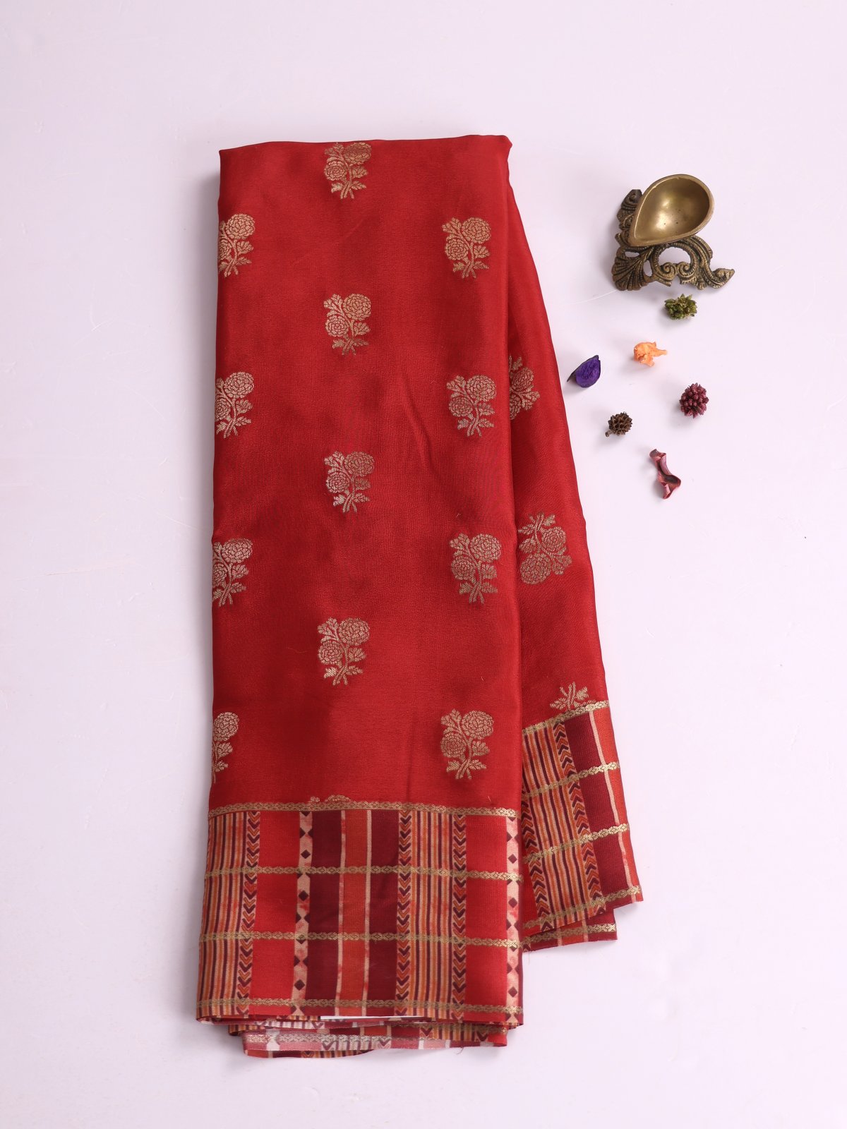 Red Crepe Silk Saree With Printed Satin Border