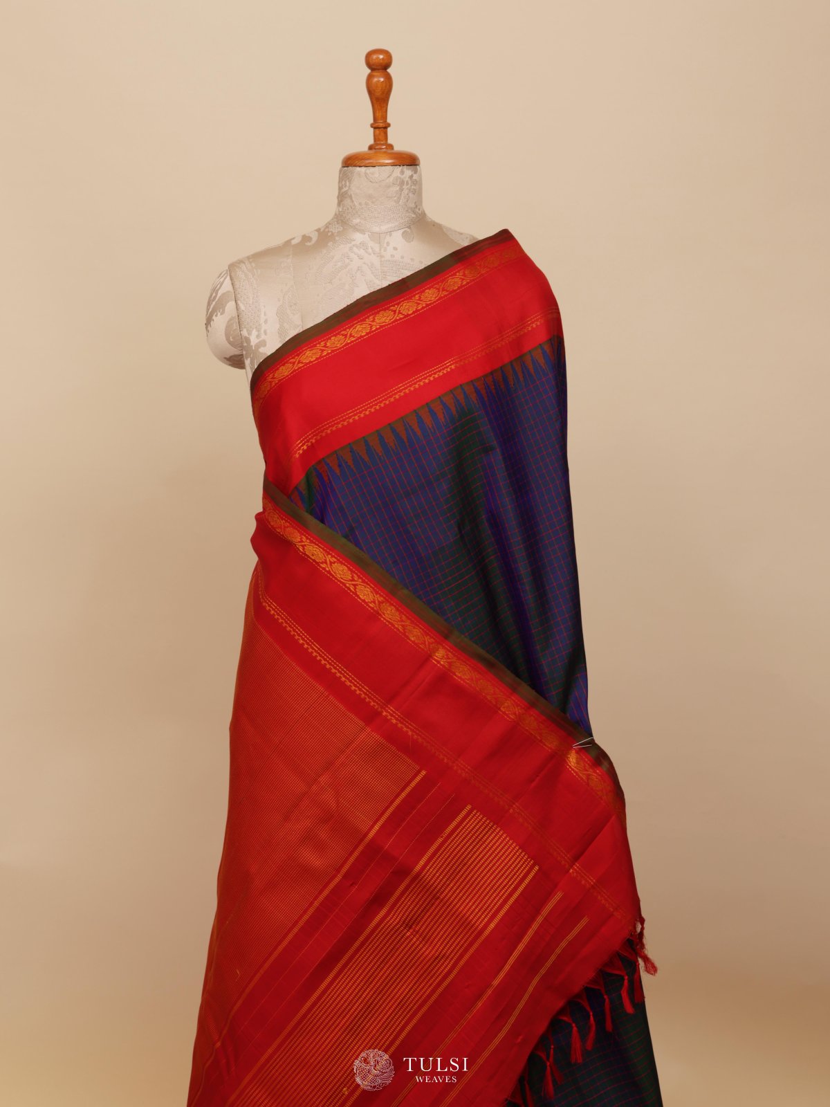 Blue Gadwal Silk Saree With Red Border