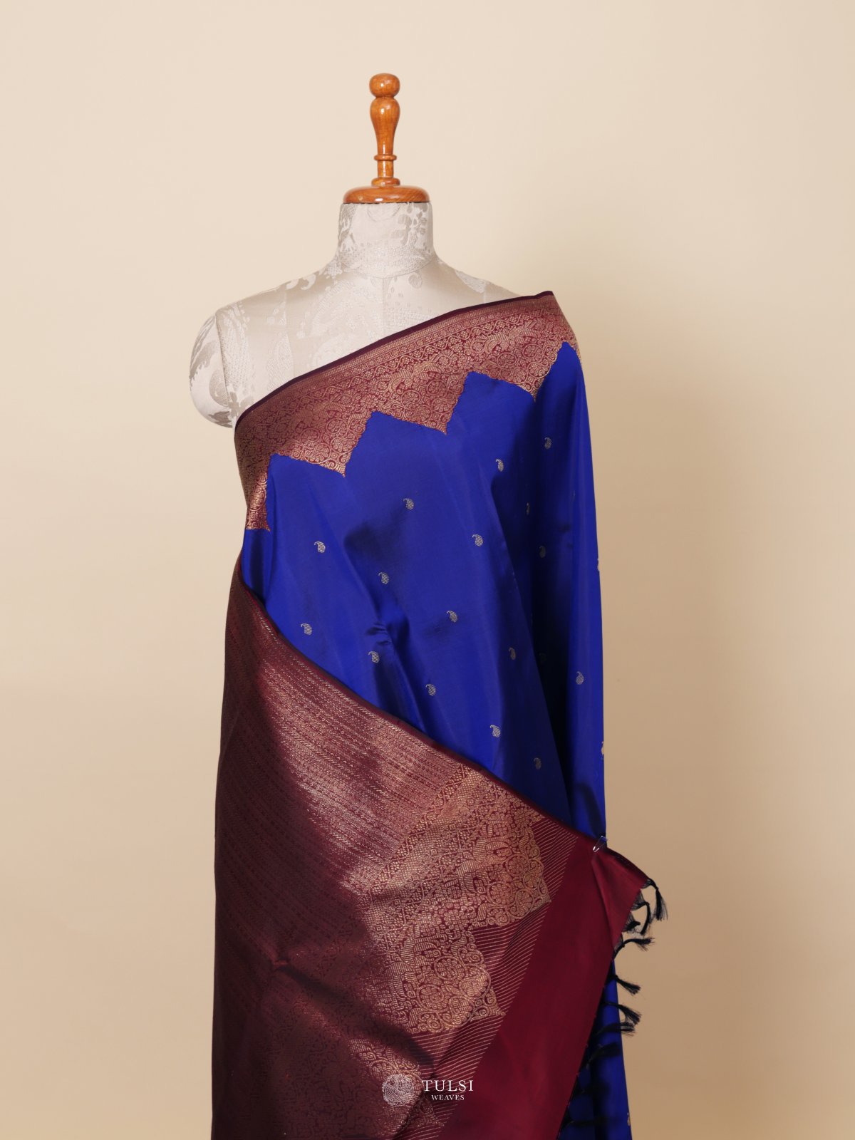 Dark Blue Kanjeevaram Silk Saree With Turning Border
