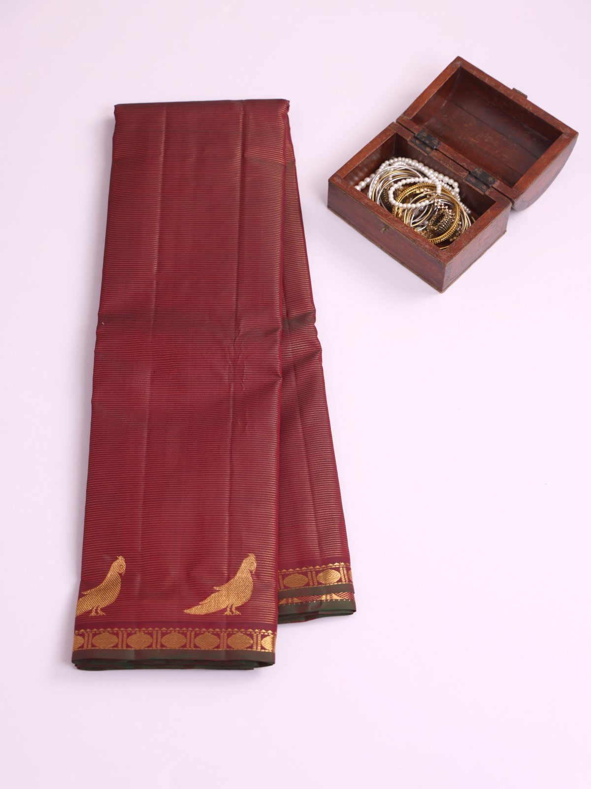 Maroon Vaira Oosi Kanjeevaram Silk Saree