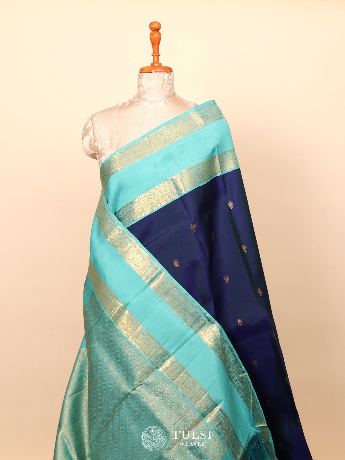 Royal Blue Kanjeevaram Silk Saree with Aqua Blue Rettapet Border