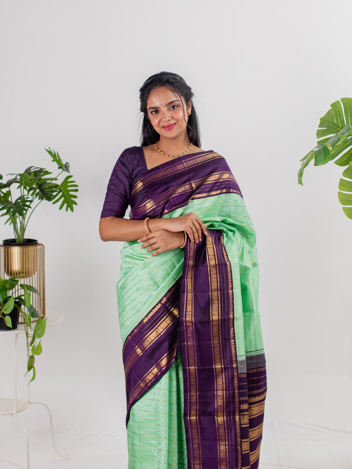 Handwoven Green Kanjeevaram Silk Saree With Purple Border