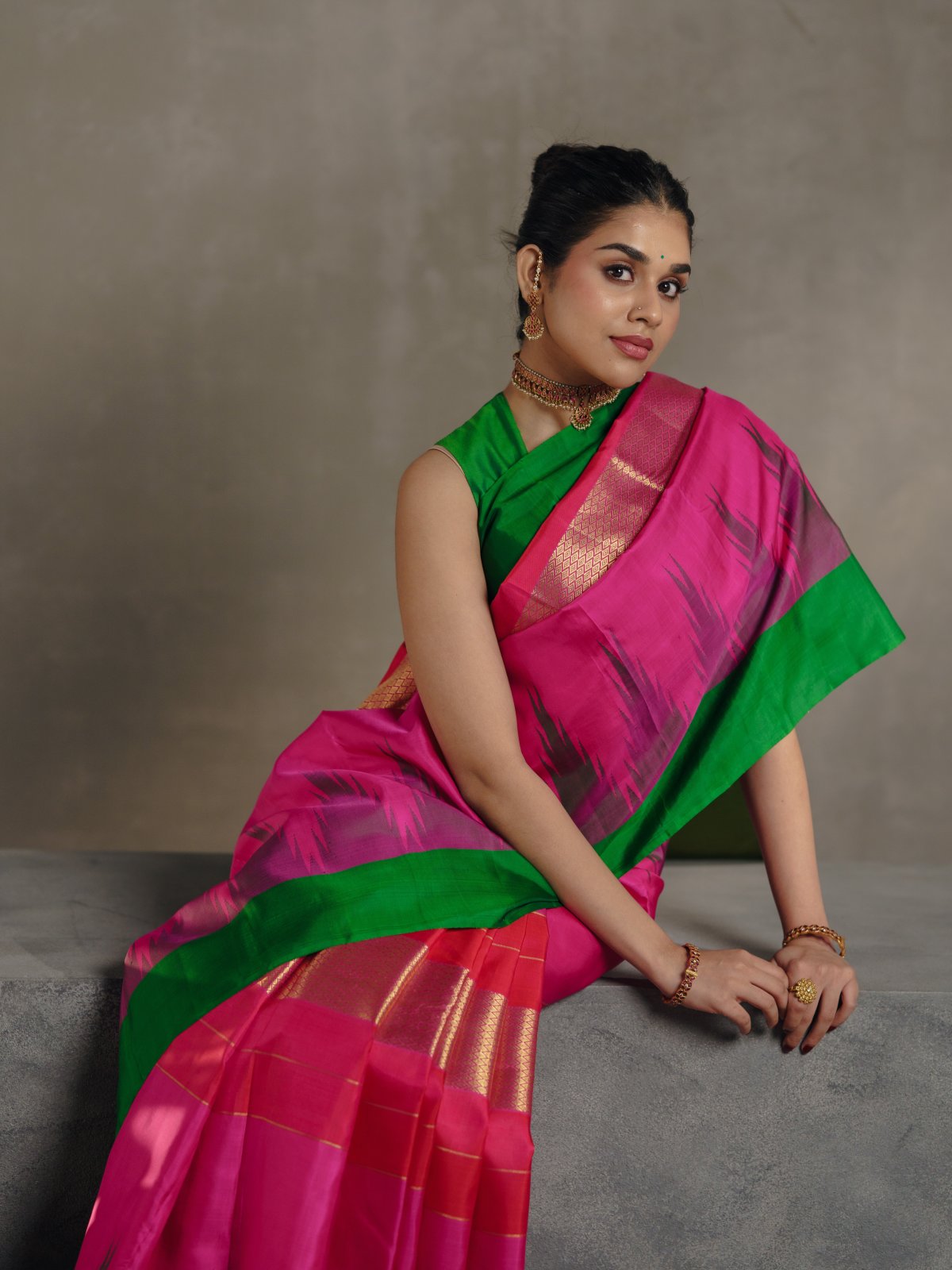 Crafted 4 - Magenta Pink Thazhampoo Temple Kanjeevaram Silk Saree With Leaf Green Border