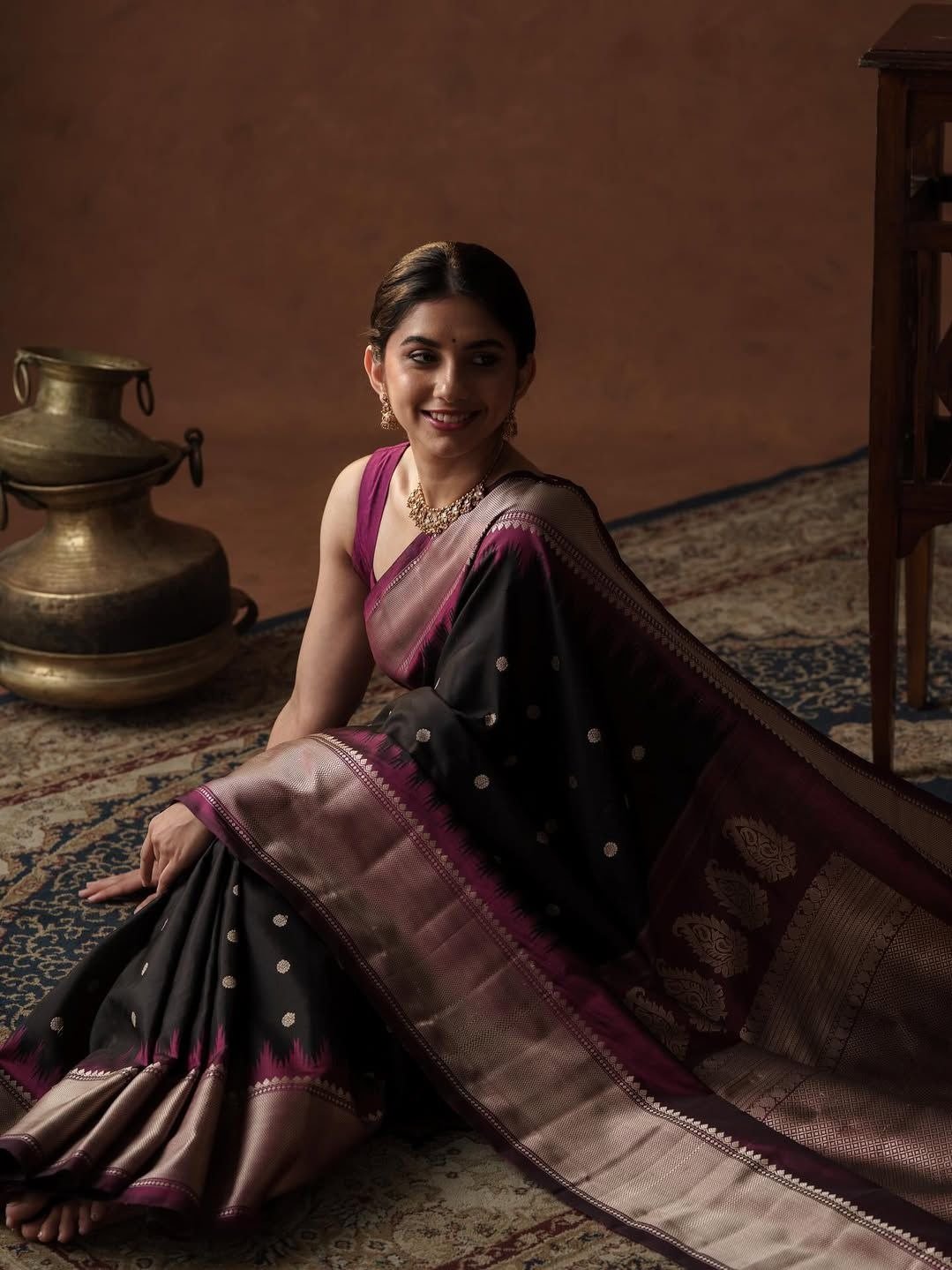 Black Gadwal Silk Saree With Pink Border