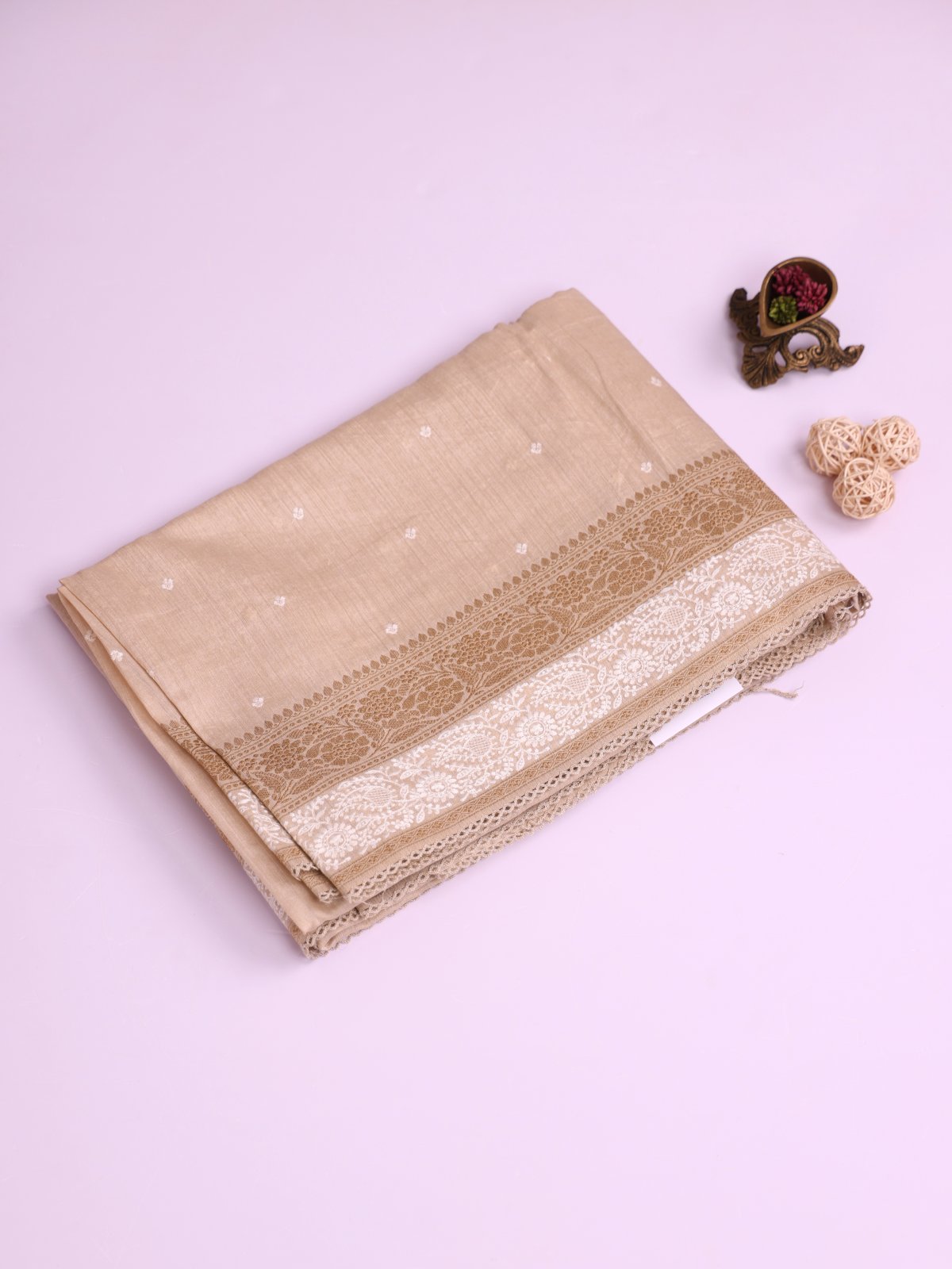 Cream Munga Silk Saree With Self Embroidered Border