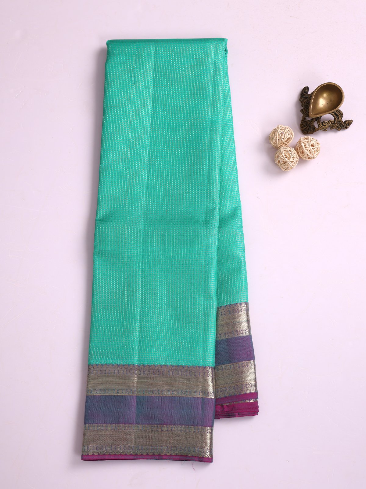 Greenish Blue Vaira Oosi Kattam Kanjeevaram Silk Saree With Dusty Purple Border